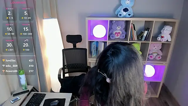 Saphyralux online show from 06-26-26, 10:10