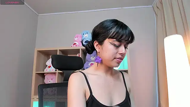 Saphyralux online show from 05-30-26, 10:37