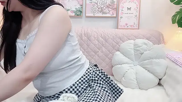 kittrnjpgirl online show from 06-26-26, 01:44