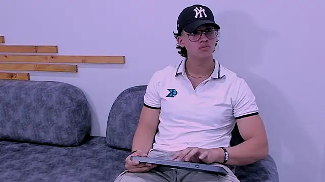 axxel body online show from 03-28-26, 08:43