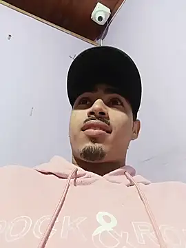 Snapshot of LucaColmal chatting on 04-08-26, 02:02 LucaColmal online show from 04-08-26, 02:02