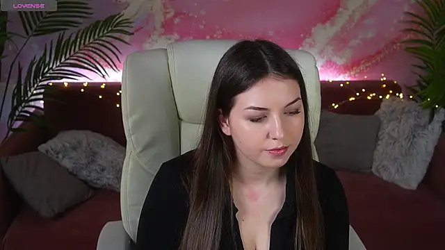 LindsyRawr online show from 04-16-26, 08:53
