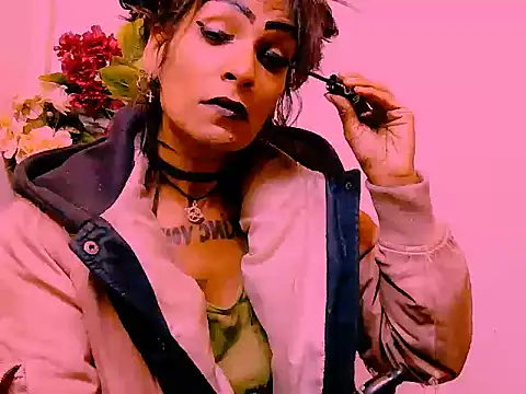 Alanadelray21 online show from 07-06-26, 07:15