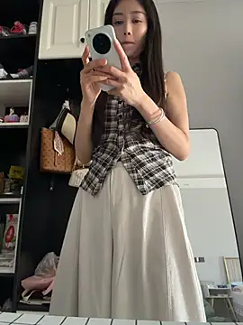 yuanpu0925 online show from 06-11-26, 09:17