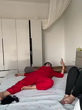 Xiaoleilei-10 online show from 04-12-26, 08:06