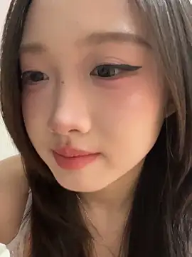 Alice-babyone online show from 05-19-26, 12:45