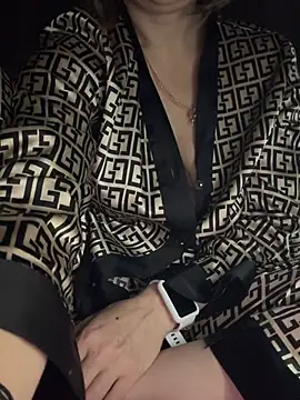 peach widow online show from 04-08-26, 06:42