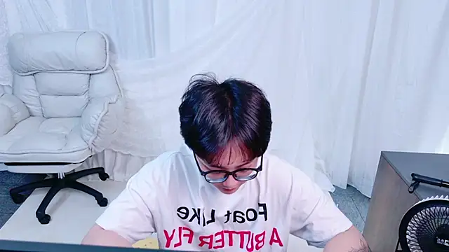 Dkcolo online show from 04-26-26, 08:33