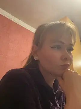Kirasweetlove online show from 05-01-26, 07:52