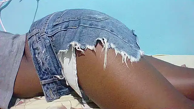 BOOBQUEEN25 online show from 04-19-26, 06:10