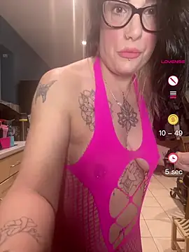 IvyBelleMilf online show from 05-18-26, 09:19