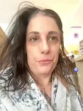 IvyBelleMilf online show from 04-23-26, 01:24