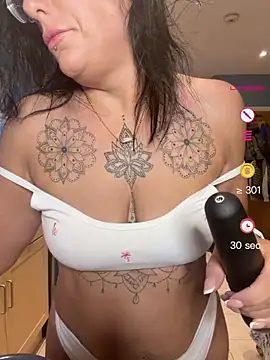 IvyBelleMilf online show from 06-18-26, 03:49