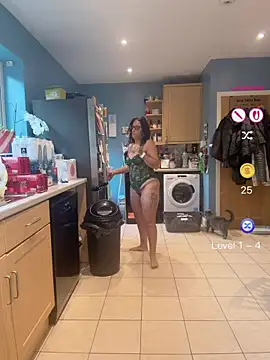 IvyBelleMilf online show from 06-21-26, 04:40