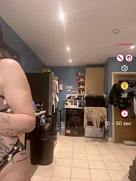 IvyBelleMilf online show from 05-15-26, 09:02