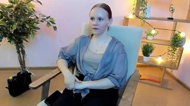 CharlaFenbert online show from 03-29-26, 09:22