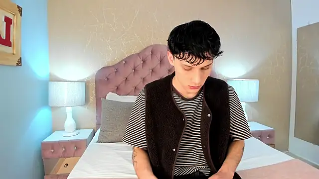 LephyStar online show from 05-19-26, 04:08