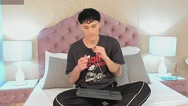 Snapshot of LephyStar chatting on 06-17-26, 03:50 LephyStar online show from 06-17-26, 03:50