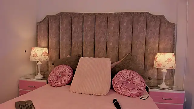 CelesteFoxx  online show from 07-14-26, 01:50