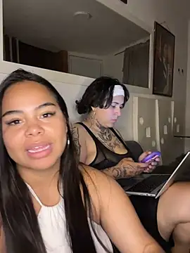 lunaa love online show from 05-17-26, 11:49