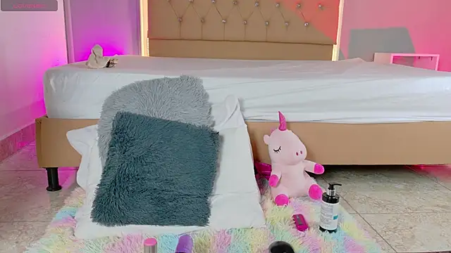 CandyRose   online show from 04-05-26, 04:08