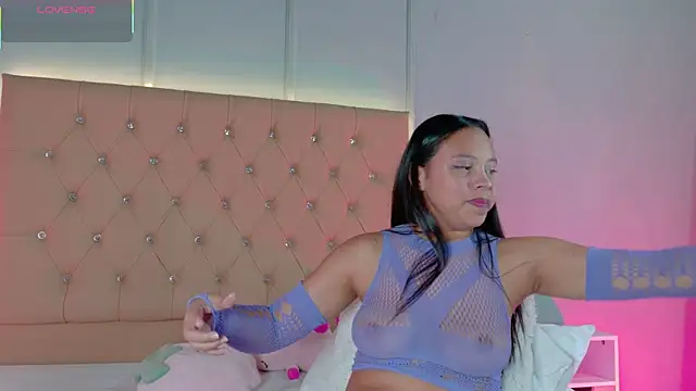 CandyRose   online show from 04-11-26, 04:31