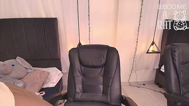 Honeyy 01 online show from 06-05-26, 07:19