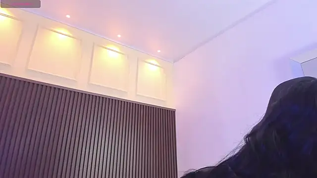 MILLYEVANS1 online show from 04-29-26, 04:38
