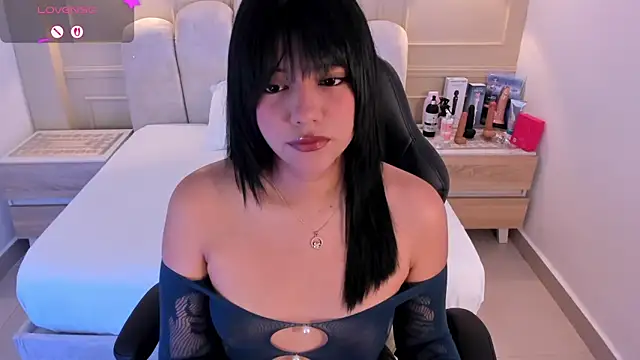 MILLYEVANS1 online show from 05-21-26, 03:26
