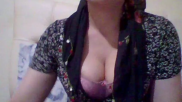 Snapshot of busex25 chatting on 04-25-26, 09:01 busex25 online show from 04-25-26, 09:01