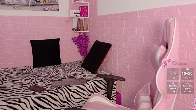 Sophi Sweet11 online show from 05-19-26, 01:51
