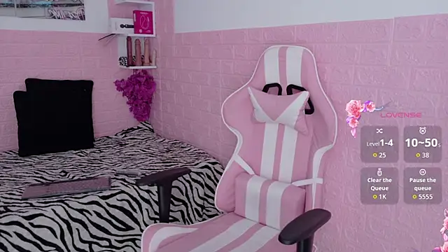 Sophi Sweet11 online show from 05-06-26, 12:42