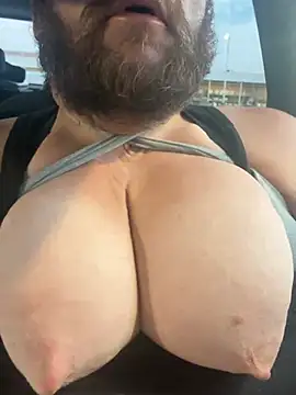 hugemanbreasts online show from 07-22-26, 01:29