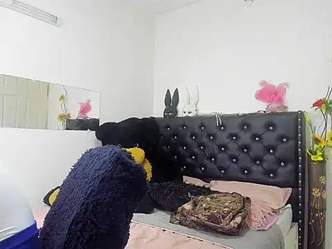Snapshot of Nathaly_Sam chatting on 04-04-26, 12:12 Nathaly Sam online show from 04-04-26, 12:12