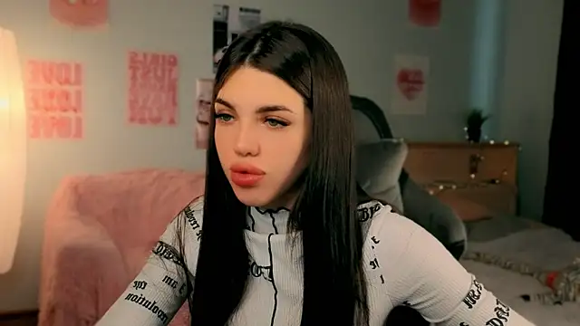 molly rettyy online show from 04-28-26, 04:06