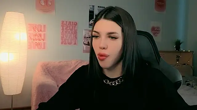 molly rettyy online show from 05-02-26, 04:07