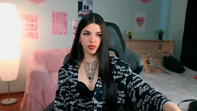 molly rettyy online show from 05-21-26, 04:32