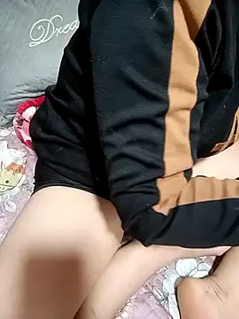   Merry   online show from 04-11-26, 05:15