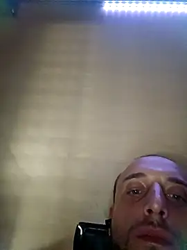 Snapshot of Alessandro9312 chatting on 03-29-26, 06:15 Alessandro9312 online show from 03-29-26, 06:15