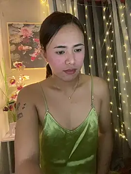 Snapshot of _Flirtyprincess_ chatting on 06-19-26, 05:24 Flirtyprincess online show from 06-19-26, 05:24