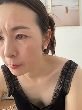 Snapshot of you-520 chatting on 07-10-26, 02:44 you-520 online show from 07-10-26, 02:44