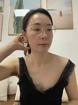 Snapshot of you-520 chatting on 07-04-26, 02:29 you-520 online show from 07-04-26, 02:29