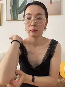 Snapshot of you-520 chatting on 07-18-26, 02:42 you-520 online show from 07-18-26, 02:42