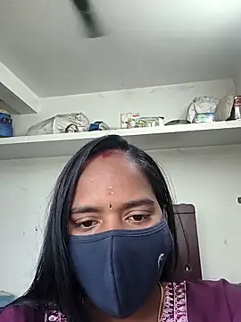 Snapshot of Tamil_Sangeetha chatting on 04-13-26, 07:12 Tamil Sangeetha online show from 04-13-26, 07:12