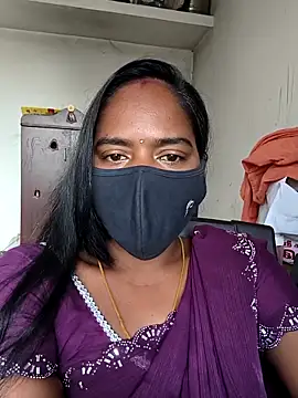Snapshot of Tamil_Sangeetha chatting on 04-21-26, 01:42 Tamil Sangeetha online show from 04-21-26, 01:42