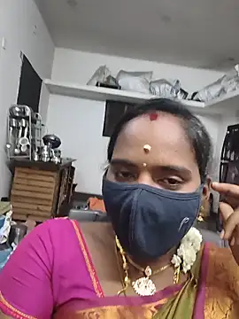 Snapshot of Tamil_Sangeetha chatting on 05-18-26, 04:23 Tamil Sangeetha online show from 05-18-26, 04:23