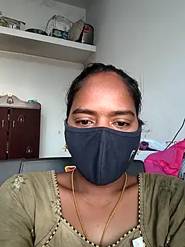 Snapshot of Tamil_Sangeetha chatting on 04-23-26, 01:01 Tamil Sangeetha online show from 04-23-26, 01:01