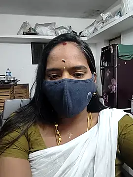 Snapshot of Tamil_Sangeetha chatting on 04-28-26, 06:45 Tamil Sangeetha online show from 04-28-26, 06:45