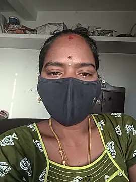 Snapshot of Tamil_Sangeetha chatting on 05-12-26, 12:51 Tamil Sangeetha online show from 05-12-26, 12:51