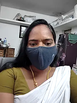 Snapshot of Tamil_Sangeetha chatting on 04-19-26, 12:33 Tamil Sangeetha online show from 04-19-26, 12:33